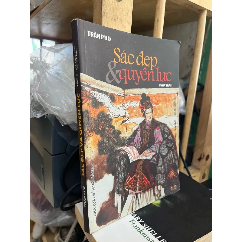 Sắc đẹp và quyền lực - Trần Phò 363064