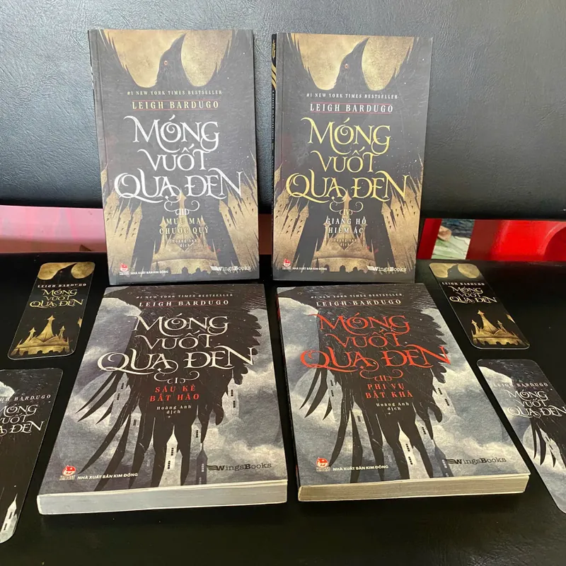 Móng vuốt quạ đen  571173
