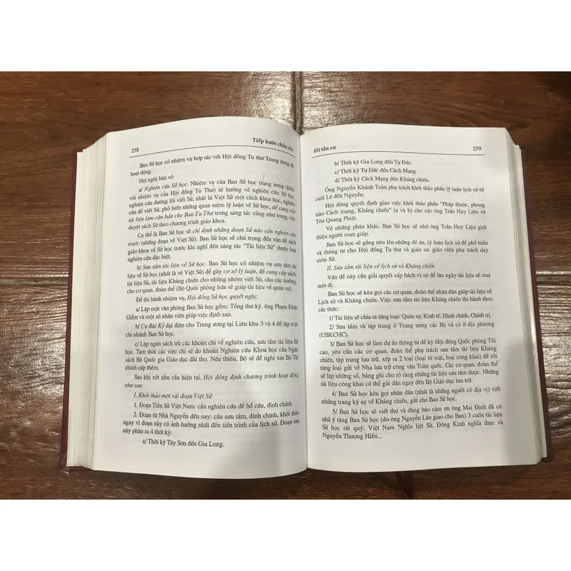 Tiếp Bước Chân Cha - Hồi ký về giáo sư Nguyễn Văn Huyên (c) 722855