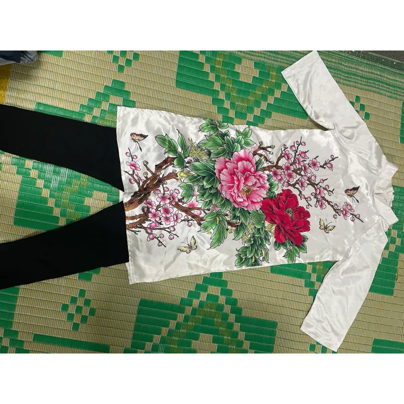 Áo dài truyền thống thêu hoa cúc màu trắng đen phối nội y 791276