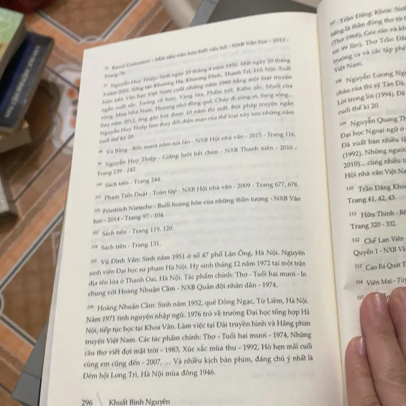 Giọt nước thầm giữa những thời đại thi ca 784535