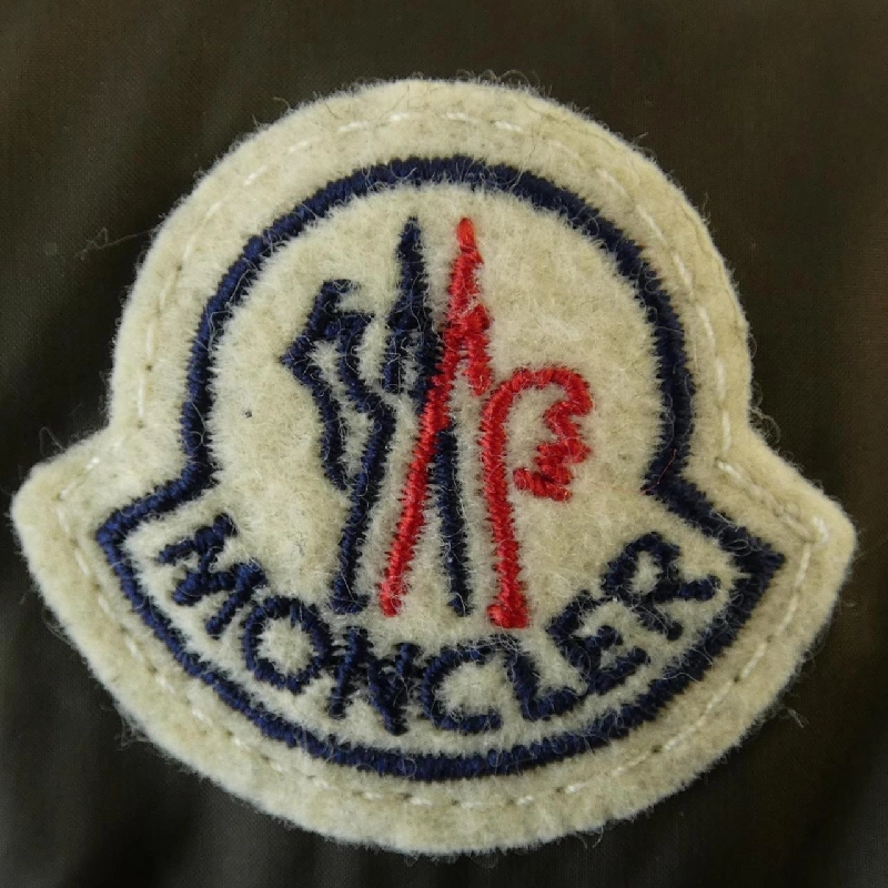 Áo khoác lông vũ MONCLER 637727