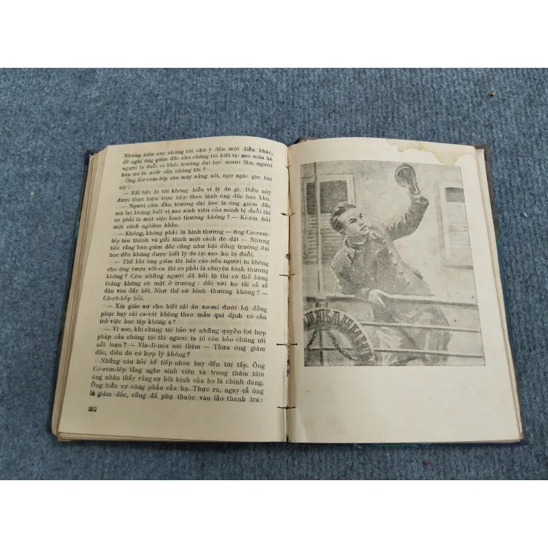 TUỔI TRẺ LÊ - NIN 688763