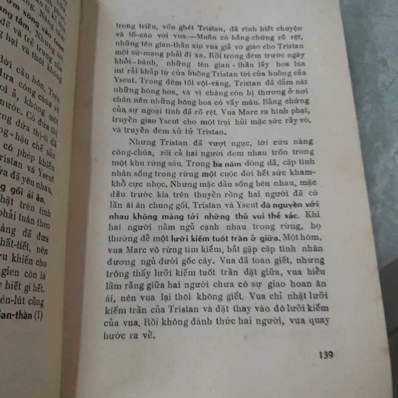 LUYẾN ÁI QUAN - NGHIÊM XUÂN HỒNG 748347