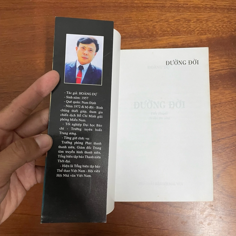 II Tiểu Thuyết: Đường Đời - Hoàng Dự - 2007 485070