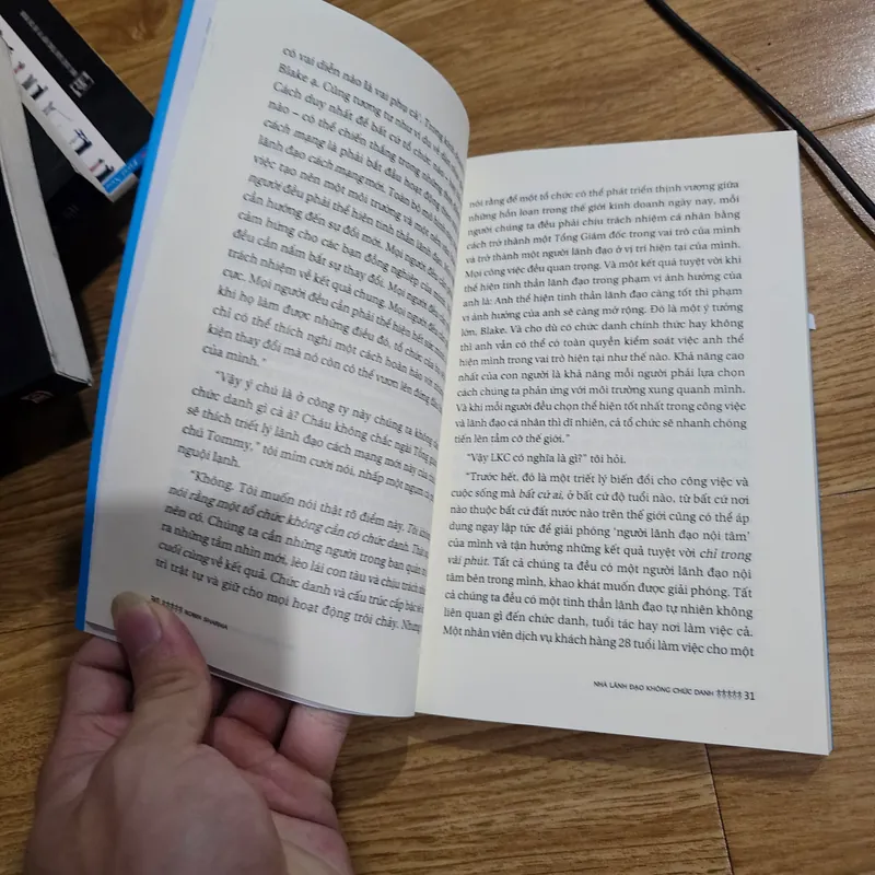 Nhà lãnh đạo không chức danh 
 702912