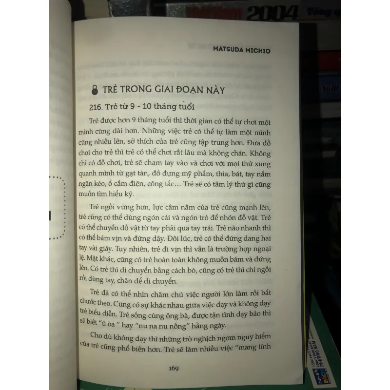 Bách khoa toàn thư nuôi dạy trẻ tập 2 Từ 5 tháng đến 18 tháng tuổi - Matsuda Michio 936680
