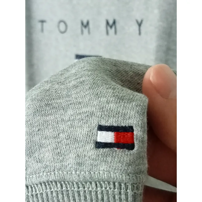 Áo sweater Tommy Hilfiger thêu chữ & logo màu xám 719765