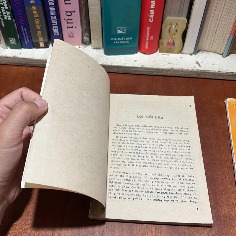 II Sách Võ Thuật: KARATE _ Tự Vệ Chiến Đấu - Võ Sư Nguyễn Văn Dũng - 1990, 1992 790718
