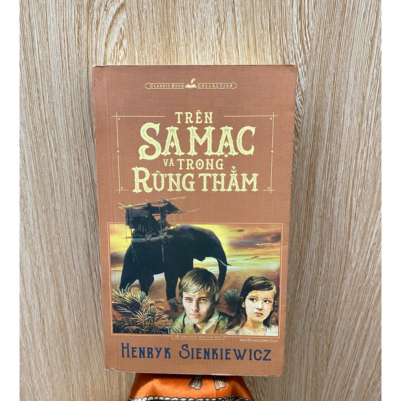 TRÊN SA MẠC VÀ TRONG RỪNG THẲM *NXB Văn học * TẶNG QUÀ 0Đ FREESHIP THÁNG 5+6 194399