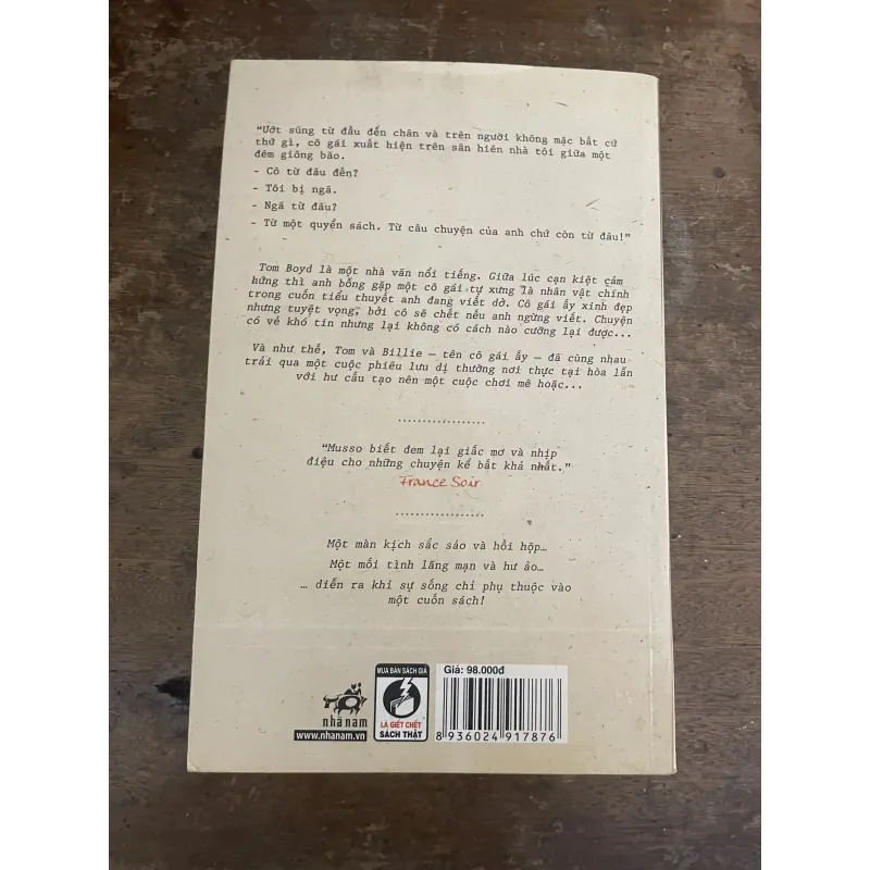 Cô gái trong trang sách - Guillaume Musso 781232