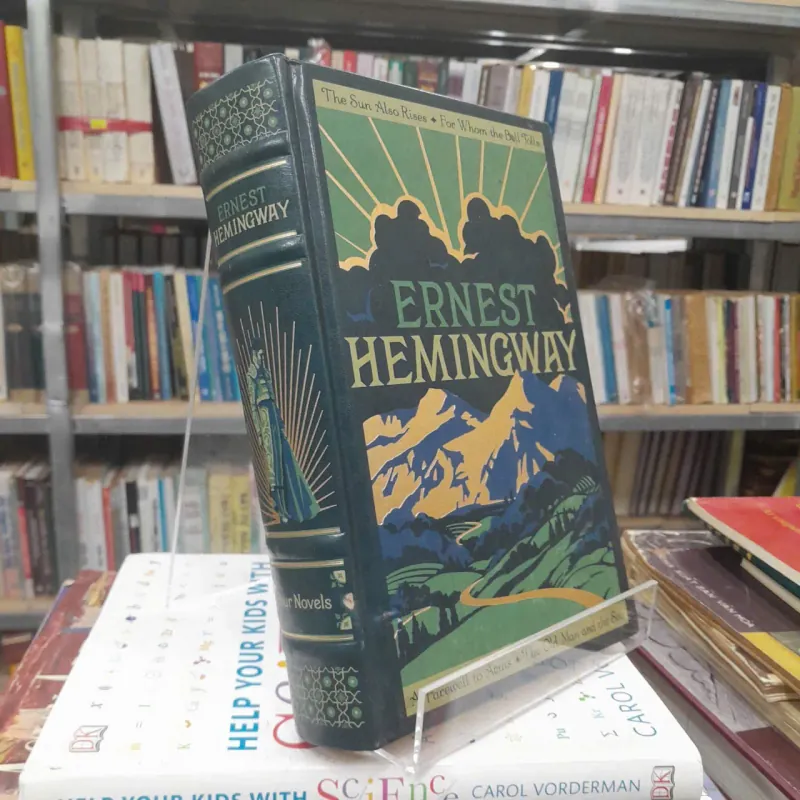 ERNEST HEMINGWAY 589614