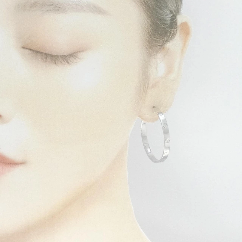 Khuyên tai Cartier Love - Hàng hiệu Chính hãng 843902