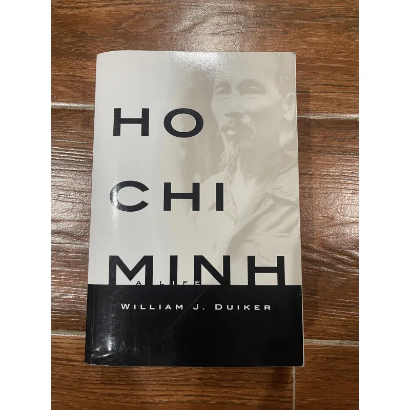 HO CHI MINH A life - William J. Duiker 1018636