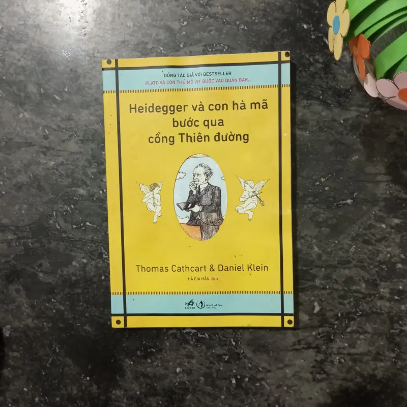 Sách Tiểu thuyết Heidegger và con hà mã bước qua cổng Thiên đường của Thomas Cathcart & Daniel Klein 961631