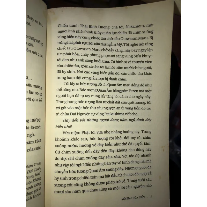 Mộ bia giữa biển - Nakamoto Teruo 1023794