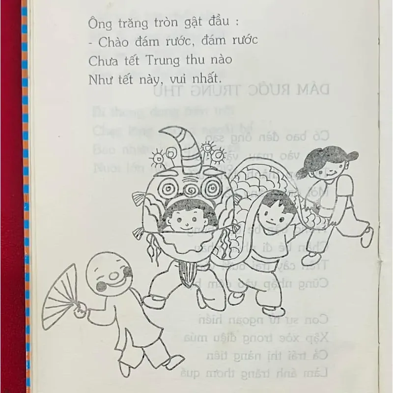 Hoa Vừa Đi Vừa Nở - Trần Mạnh Hảo 589089