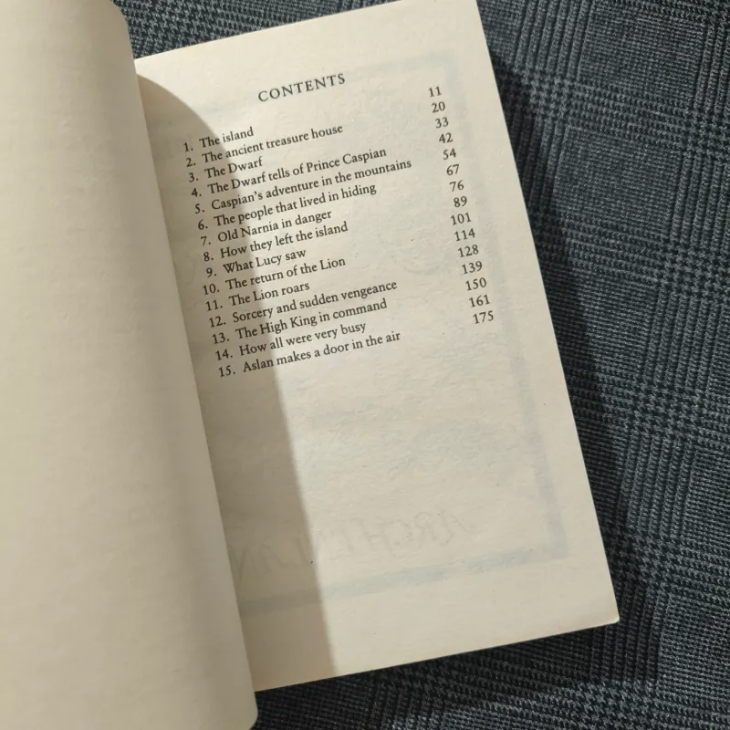 The Chronicles of Narnia (Book 4): Prince Caspian - C.S.Lewis 754583