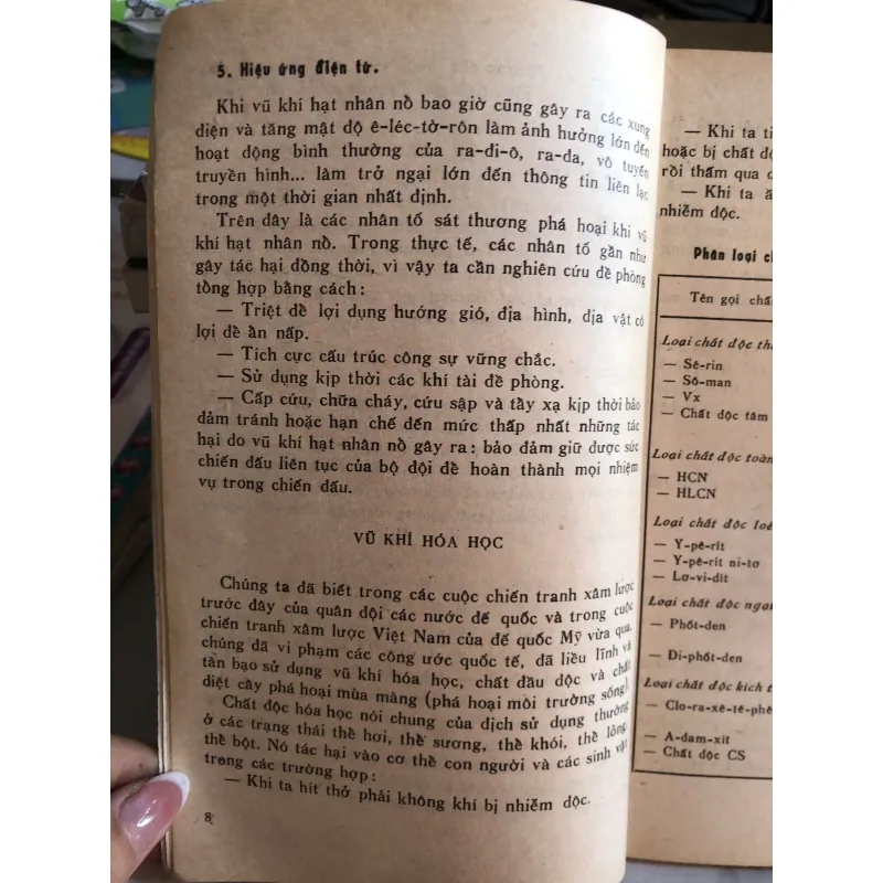 Tìm hiểu binh chủng hoá học - Hữu Nhượng - Thế Viễn - Văn Cứ 977092