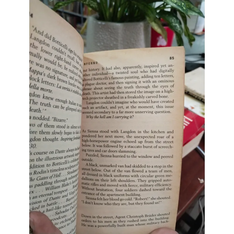 INFERNO (ĐỊA NGỤC) - DÂN BROWN 957468