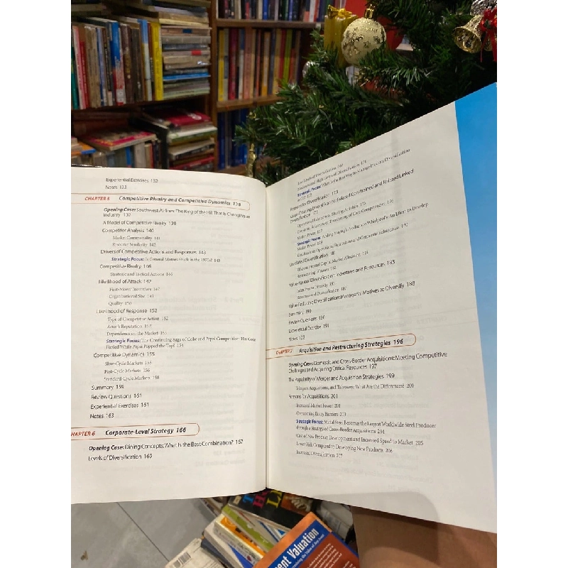 Strategic Management: Competitiveness and Globalization: Concepts and Cases - Hoskisson Hitt Ireland, 7th Edition 735549