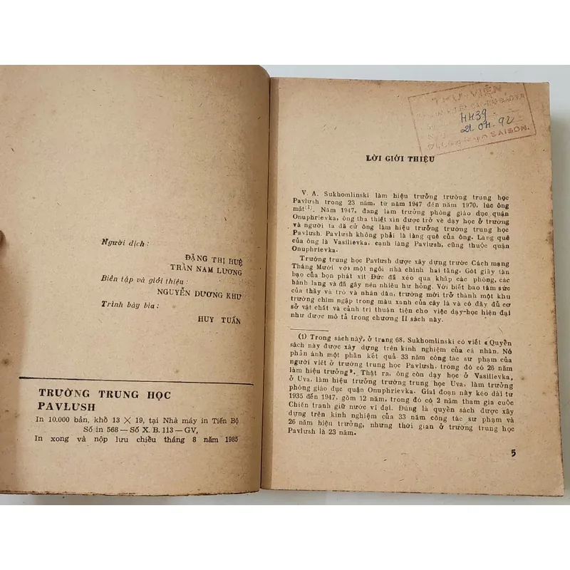 TRƯỜNG TRUNG HỌC PAVLUSH - Tác giả: V. A. Sukhomlinski 706247