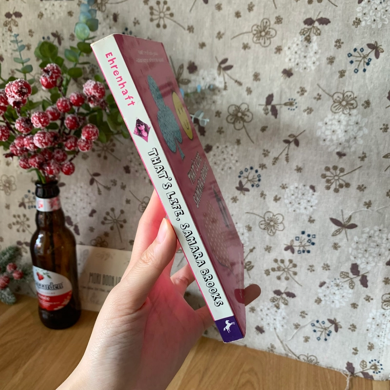 Sách ngoại văn That's Life, Samara Brooks, Used, Chapter Book 444125