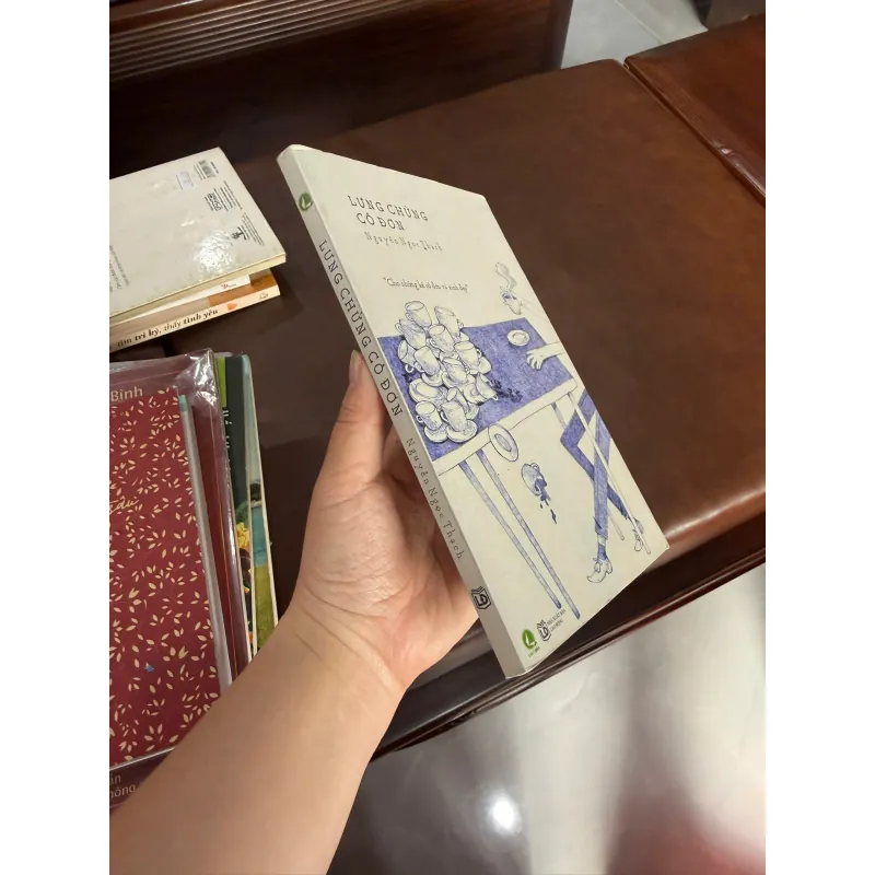 Sách Lưng Chừng Cô Đơn - Nguyễn Ngọc Thạch - Bản in đời đầu (NXB Văn Học)- K4 1029501