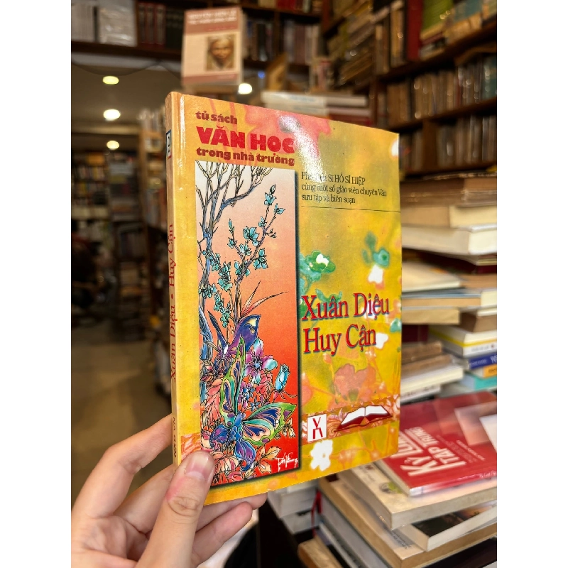 Phê Bình Bình Luận Văn Học 122341