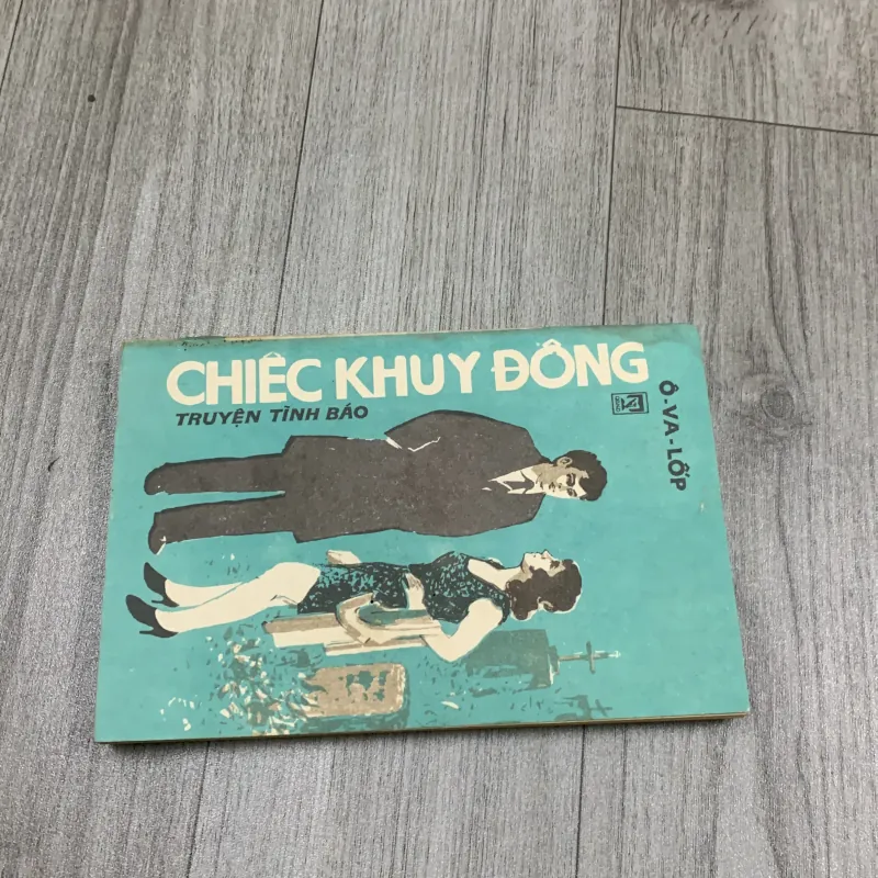 Chiếc khuy đông, truyện tình báo. 10a2 1025695