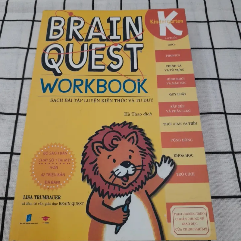 Sách tư duy màu BRAIN QUEST Workbooks K. Tg Lisa Trumbauer. Cho bé 6 t 689677