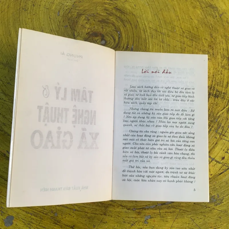 TÂM LÝ NGHỆ THUẬT XÃ GIAO- PHỤNG ÁI  785567