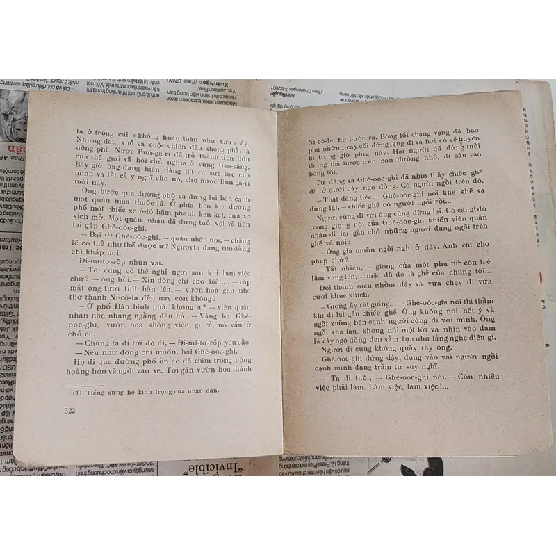 BA LẦN BỊ KẾT ÁN (Tiểu thuyết về Georgi Dimitrov)  726876