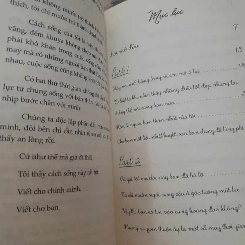 Tản văn-Hãy ngẩng đầu mà đi. Tác giả Lư Tư Hạo. 753968