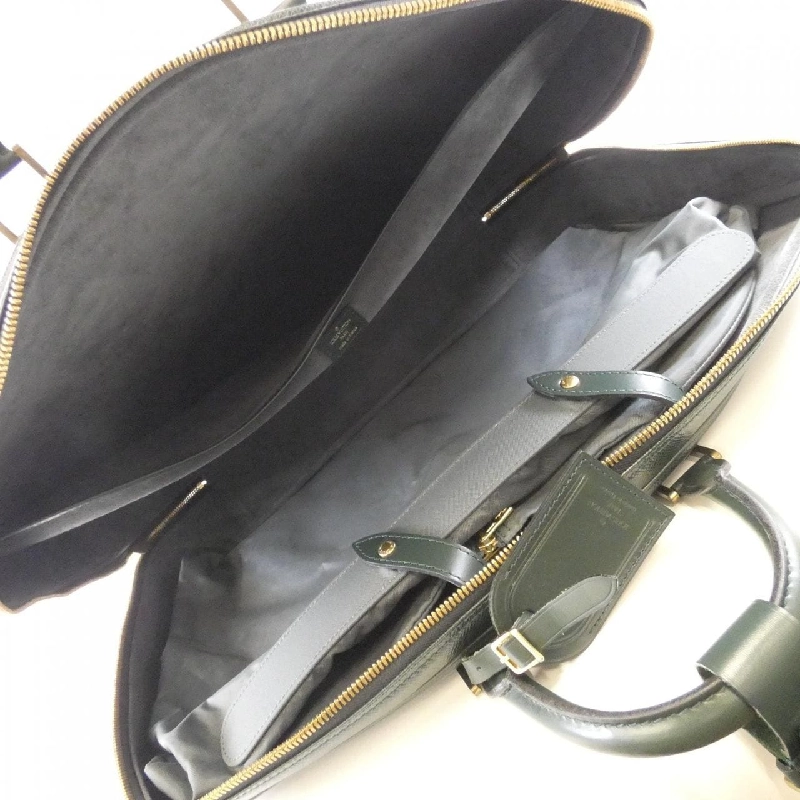 Túi Boston Louis Vuitton Taiga Elanga M30104 614496