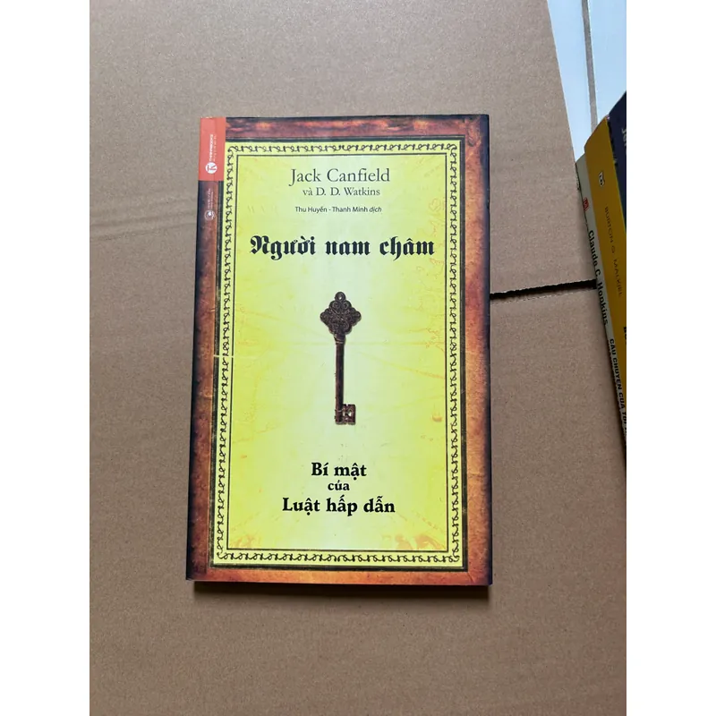 Người nam châm 693973