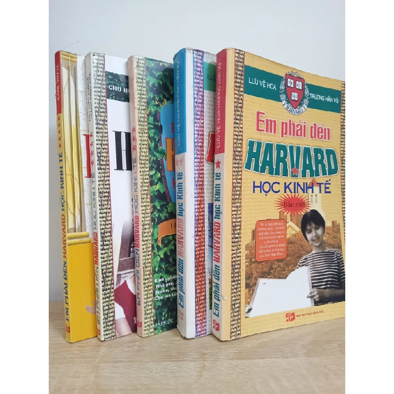 [Phiên Chợ Sách Cũ] Em Phải Đến Harvard Học Kinh Tế (Bộ 5 Tập) (2009) - Lưu Vệ Hoa, Trương Hân Vũ, Harriet Beecher Stowe, Chu Hiểu Cường, Thành Phục Hoa, Karl White S1507 506308