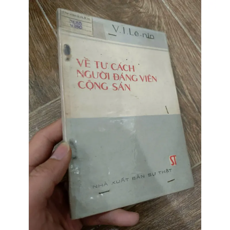 V.I.Lenin - Về tư cách người Đảng viên cộng sản 996025