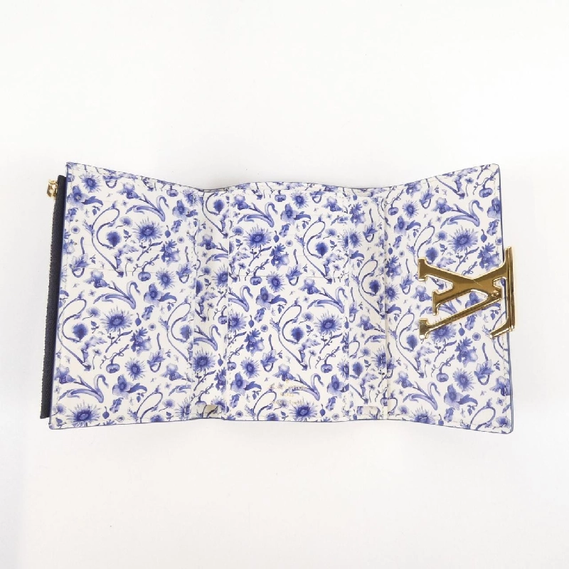 Ví Louis Vuitton Trillon Portefeuille Capucines Compact M82046 620256