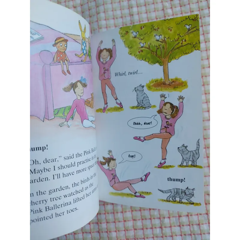 COMBO 2 CUỐN SÁCH THIẾU NHI LADYBIRD - FORGETFUL LITTLE FIREMAN ✨ LITTLE PINK BALLERINA 782499