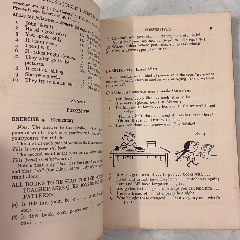 Living English Structure for School 990768