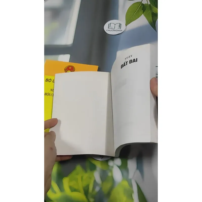 Combo: Bộ Luật Lao Động Của Nước Cộng Hòa XHCN Việt Nam, Luật Đất Đai 727363