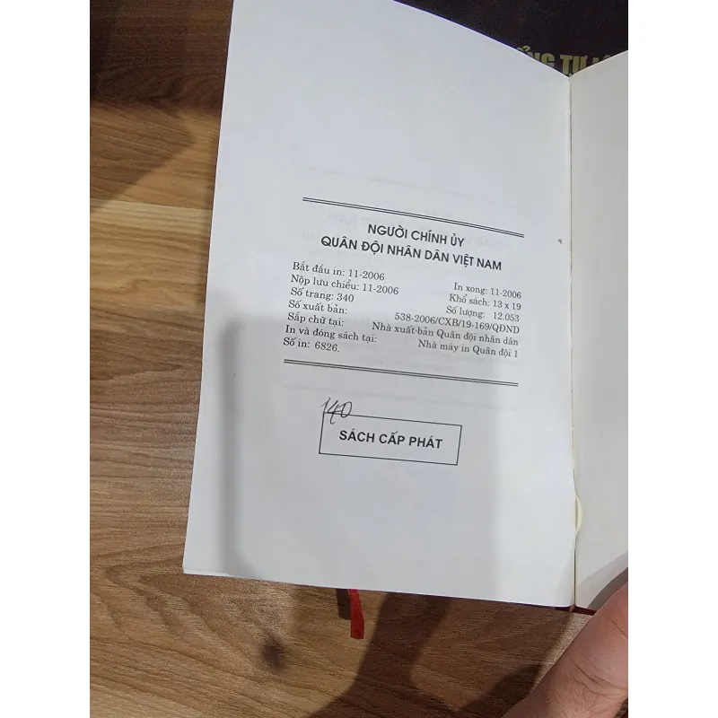 Người chính ủy 572759