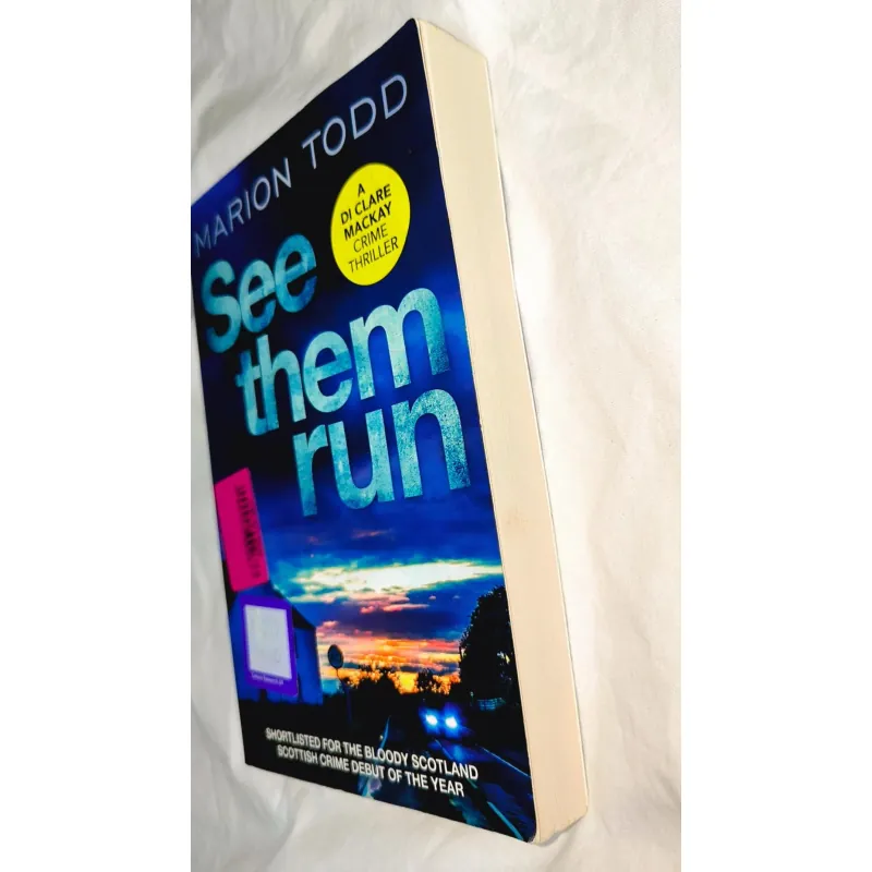 Ngoại văn cũ – See Them Run (Marion Todd) | Bìa mềm 748424