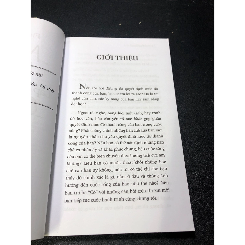 Mắt trái lấp đầy góc khuyết năm 2014 mới 80% rách gáy nhẹ bẩn HCM2211 364932