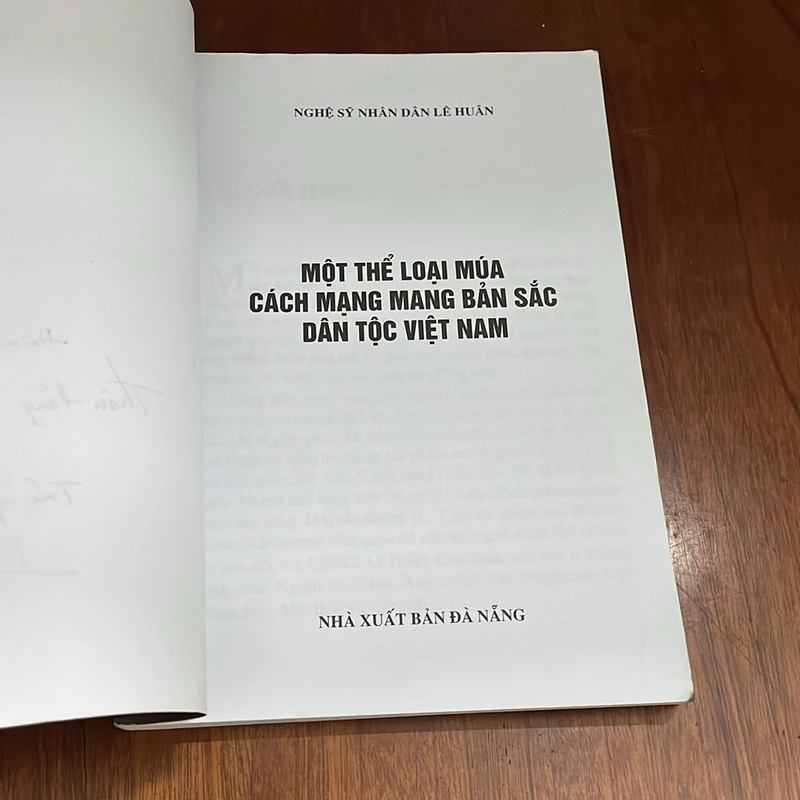 Chữ Ký Tác Giả - Một Thể Loại Múa Cách Mạng Mang Bản Sắc Dân Tộc Việt Nam - Lê Huân - 2016 528172