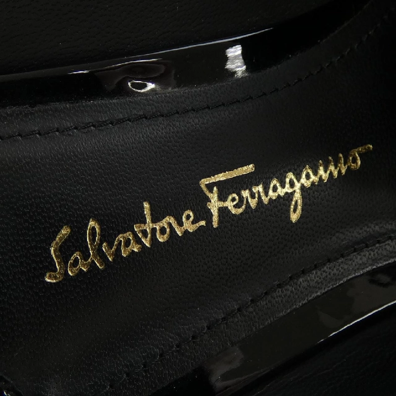 Giày SALVATORE FERRAGAMO - Hàng hiệu Authentic 828367