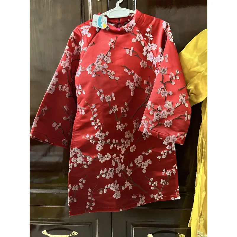 Áo dài size 8y bé gái màu đỏ hiệu ilbaby 787371