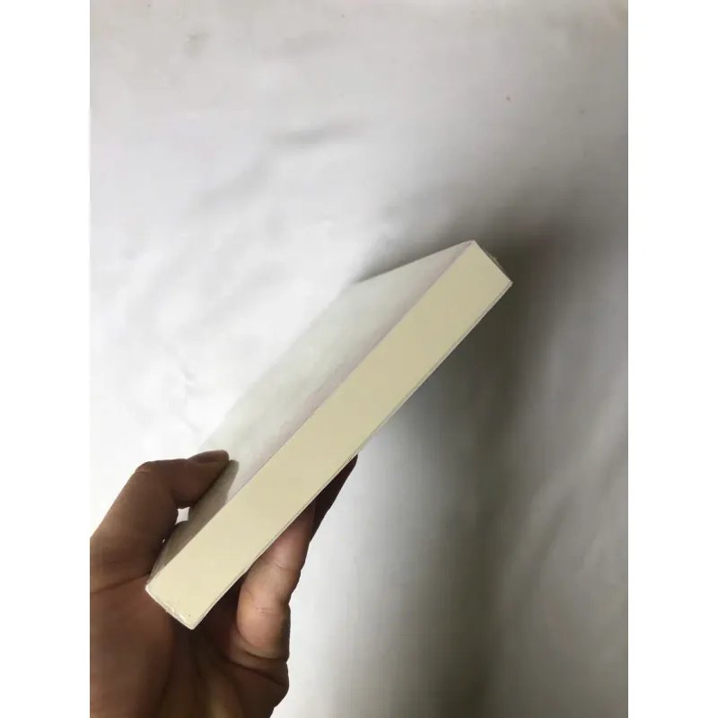 Bốt Điện Thoại Bên Rìa Thế Giới - Laura Imai Messina 735060