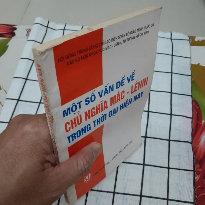 Một số vấn đề về Chủ Nghĩa Mac-Lênin hiện nay. Hội đồng Chỉ đạo trung ương biên soạn 572384